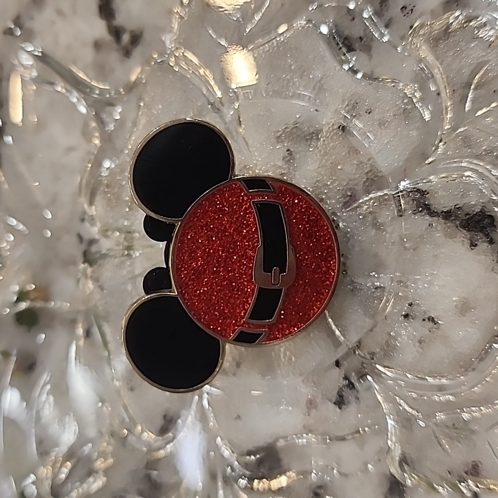 Christmas *Retired* Disney Pin